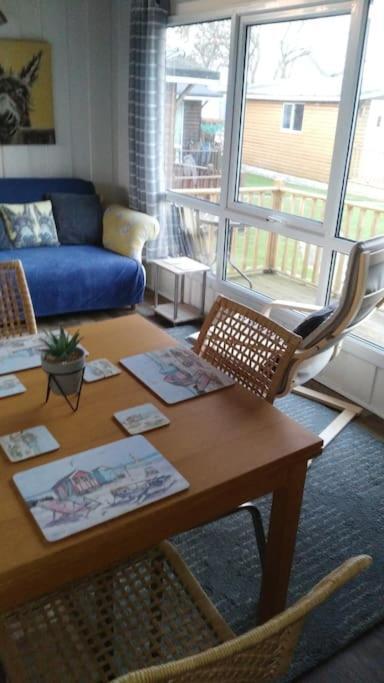 No 27 A Dog Friendly Rural Coastal Chalet Villa Seaton Eksteriør billede
